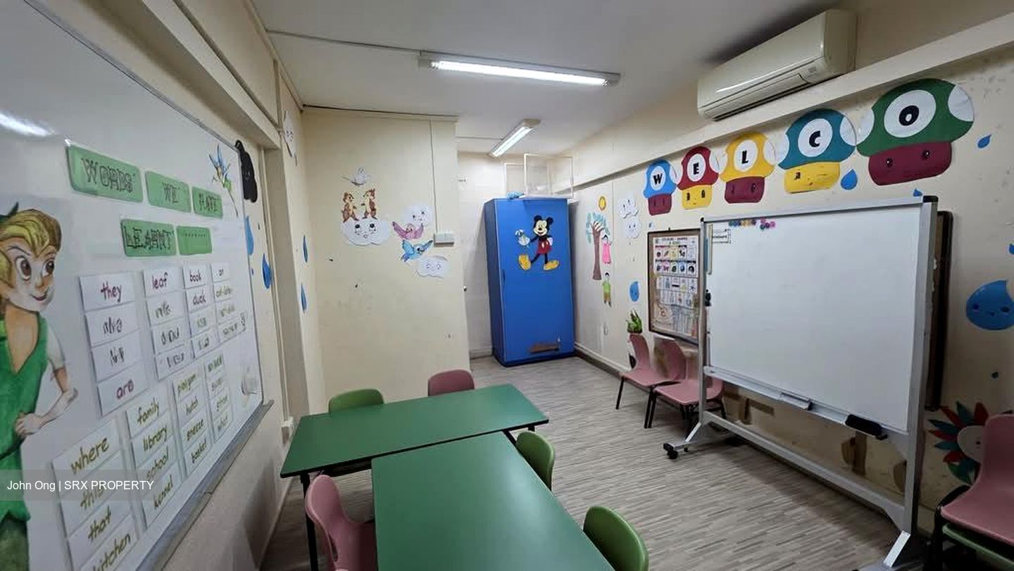 Garden Hill (D16), Office #599058061